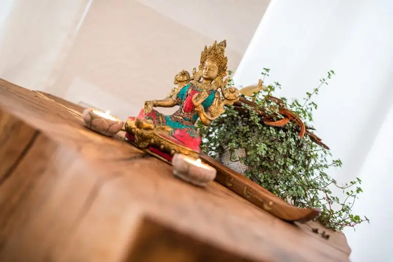 Altar Gruppenraum Praxis Tria Balance